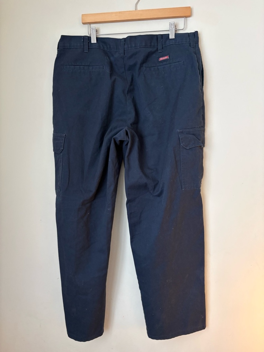 Classic Dickies Men's Navy Cargo Pants - Classic Utility Style 38X30 - Picture 2 of 3